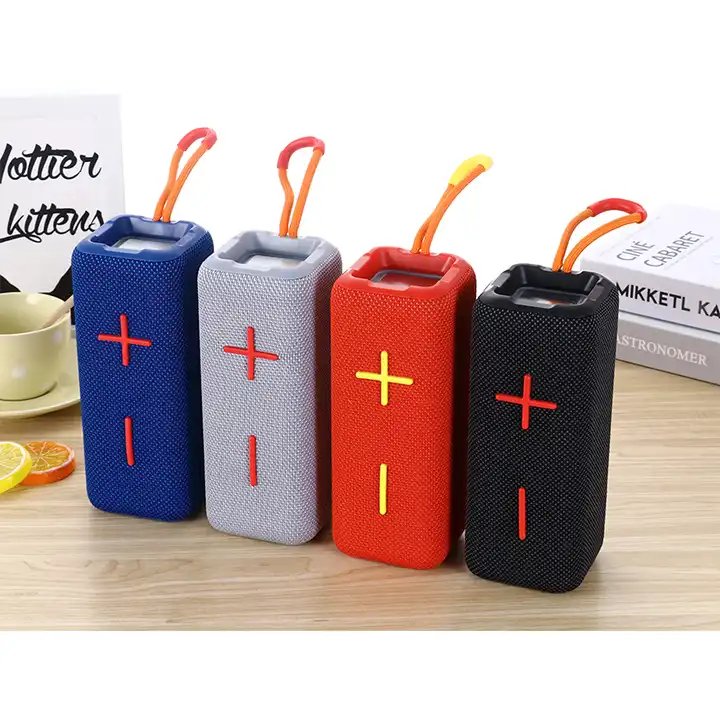 Hot Selling Products 2023 Amazon RGB Light Design TF Card USB Support Portable Stereo Bluetooth Speaker