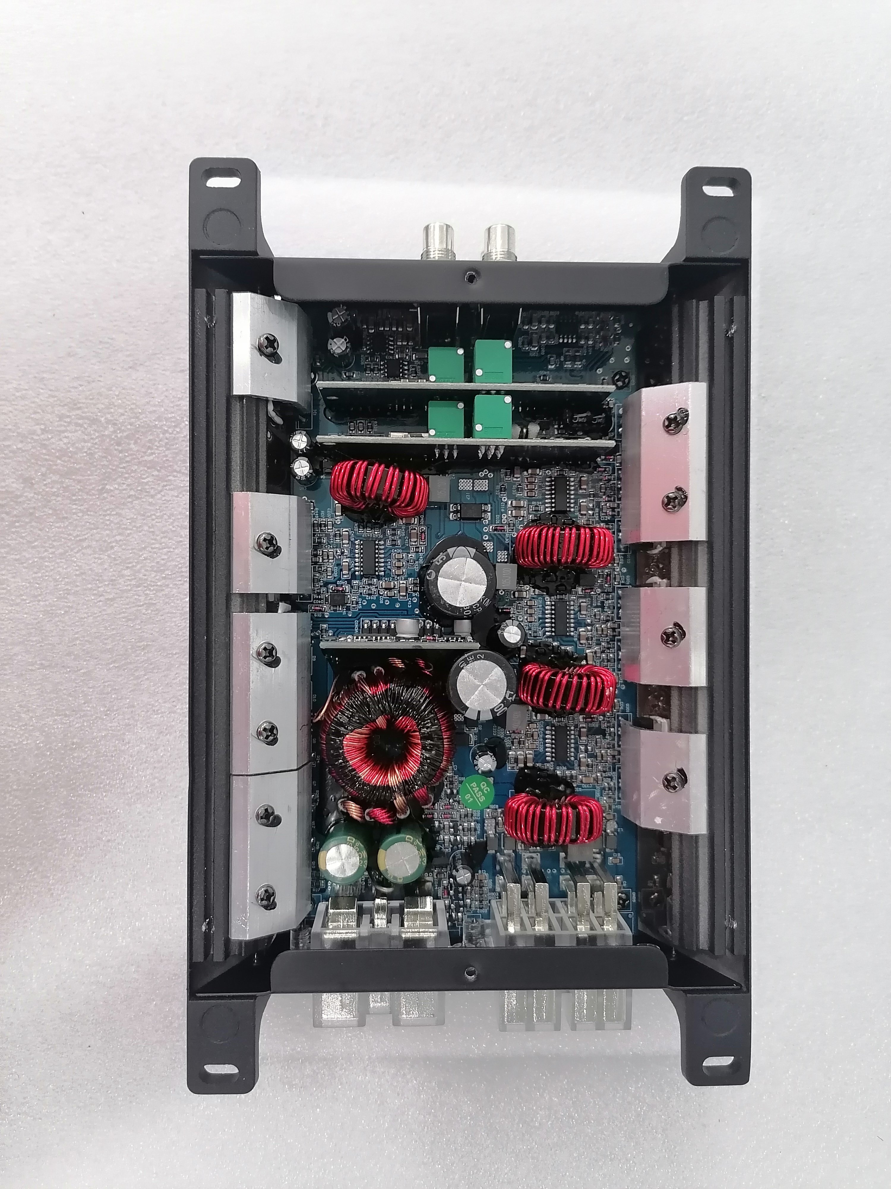 Factory Direct Sales Bulk Order Wholesale Die Casting High End Car Amplifier 4 Channel 200W Class D Car Amplifier 800.4