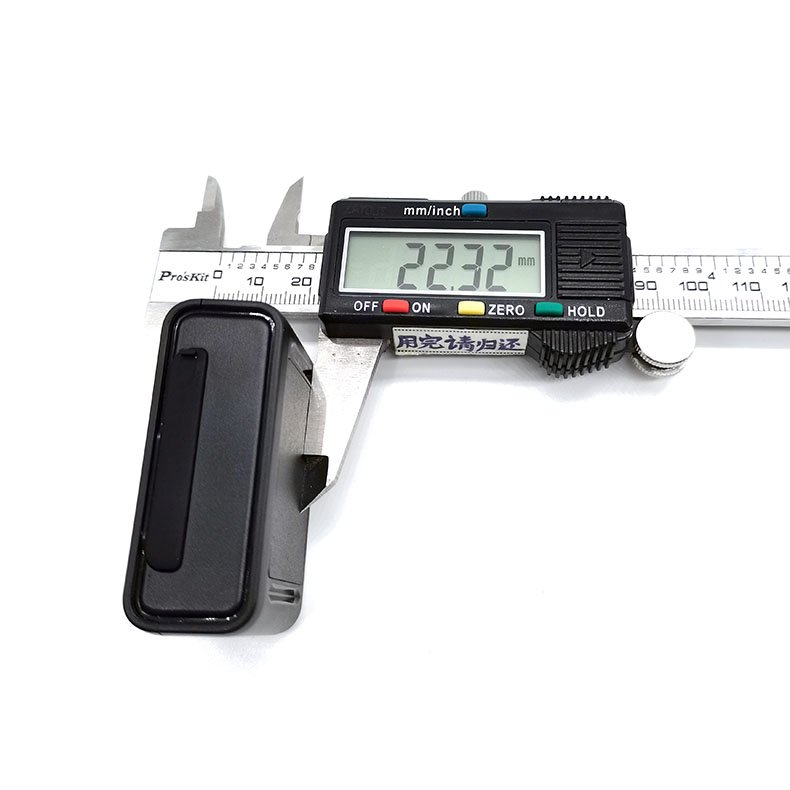 Multifunctional 2G Wireless GPS Locator Strong Magnetic Kids Car Asset Tracker with 1500mAh GSM & GPRS Positioning Modes