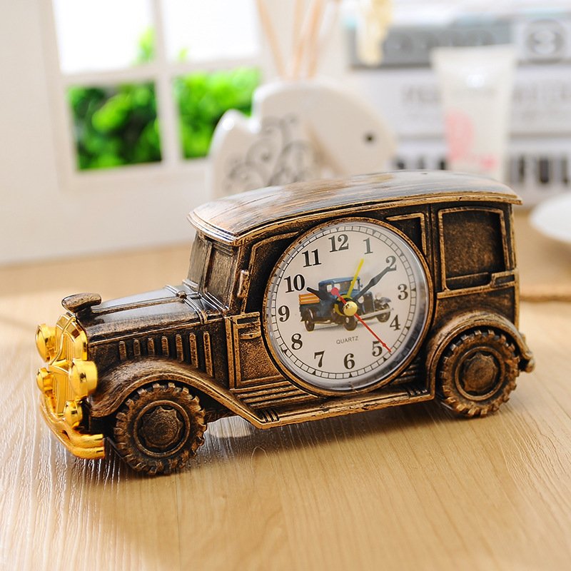 High Quality Creative Six Classic Car Alarm Clocks Decorated with Retro Retro Digital Hands Plastic Table Clocks