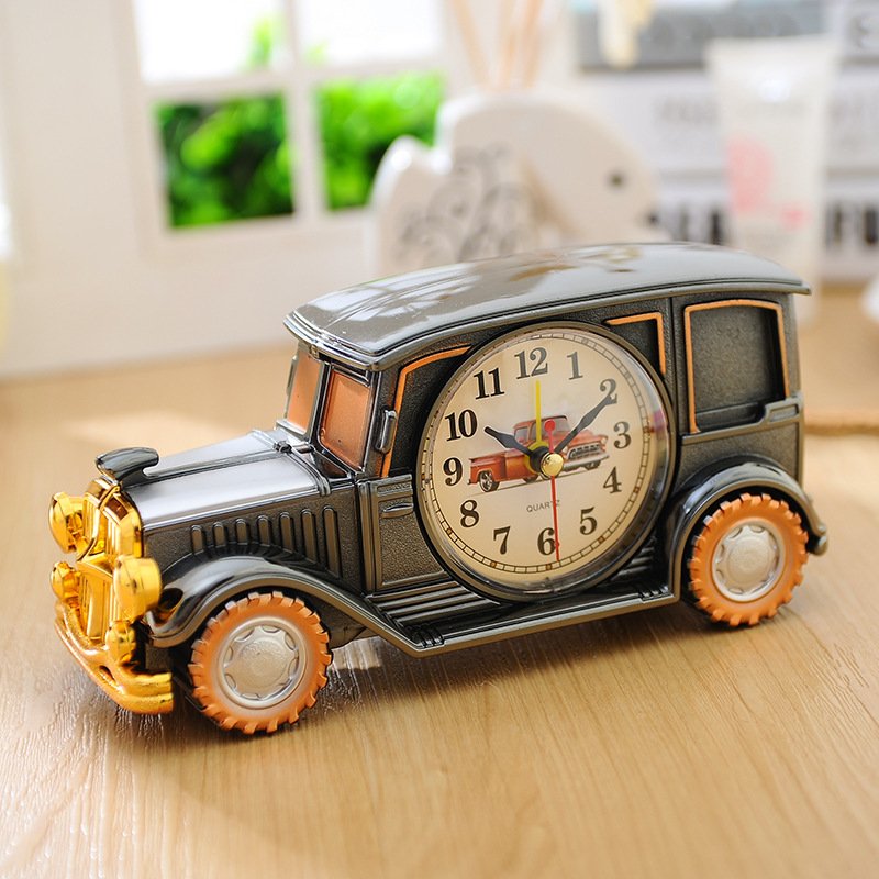 High Quality Creative Six Classic Car Alarm Clocks Decorated with Retro Retro Digital Hands Plastic Table Clocks