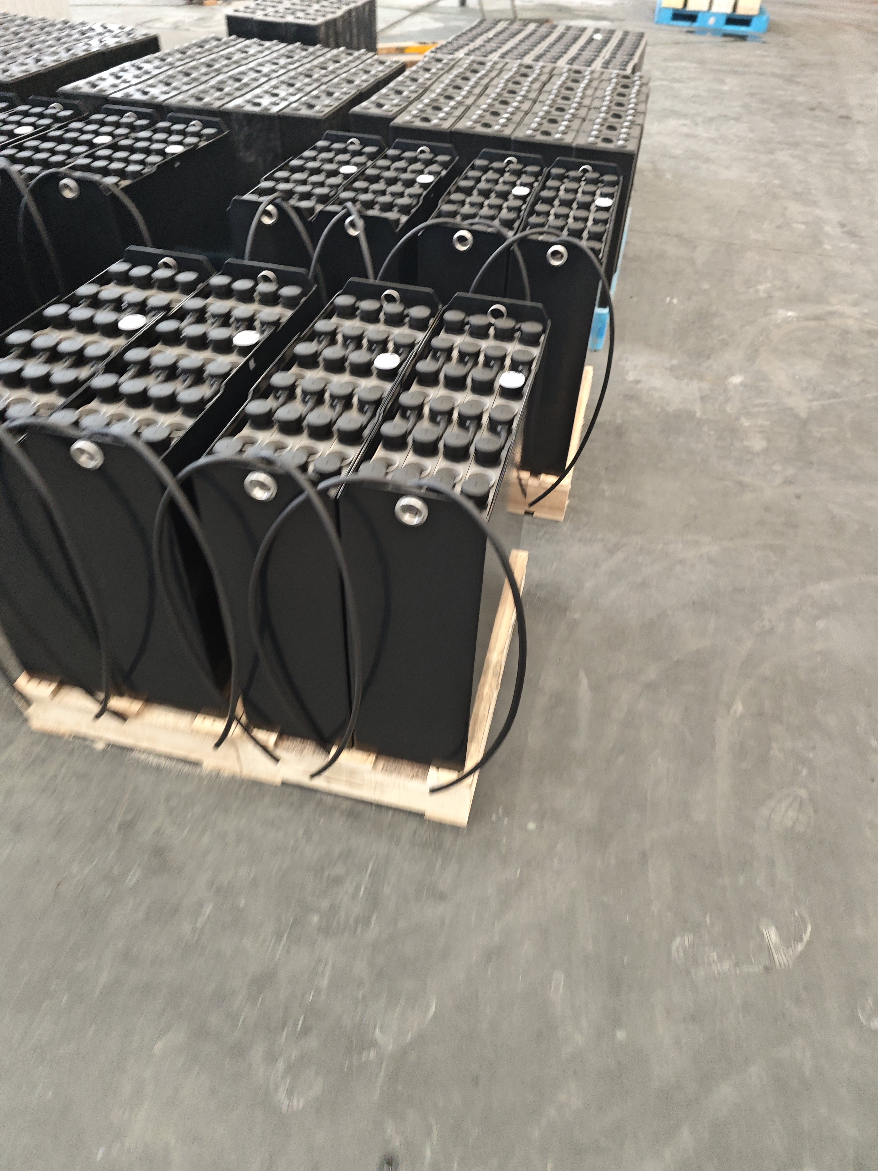 24V770AH 11VBS770 Cell Lead Acid Battery for Forklift Tractor Crane Tower Crane for UPS Energy Storage Golf Carts