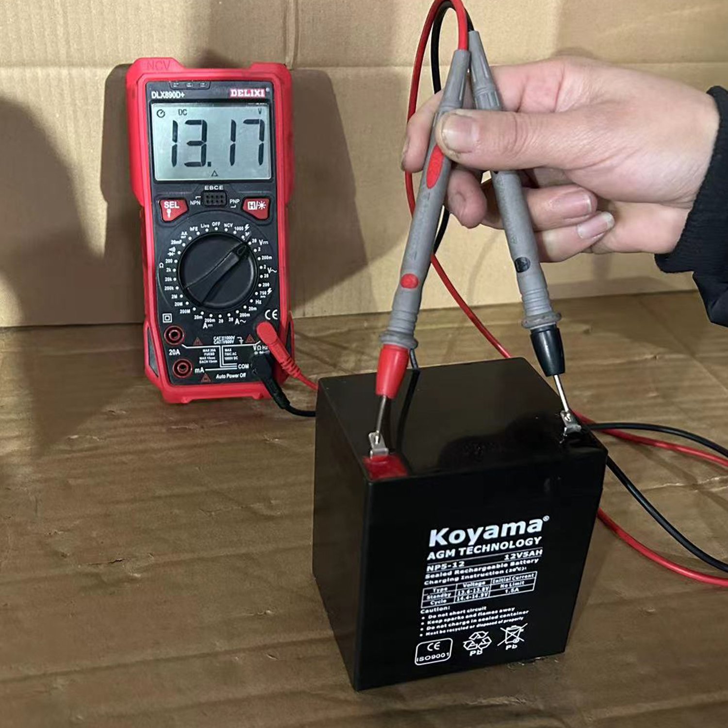 Factory Price AGM Lead Acid 5Ah 10Ah 50Ah 100Ah Battery Maintenance Free sealed 12V 6V Battery Pack for Toy Car NP5-12
