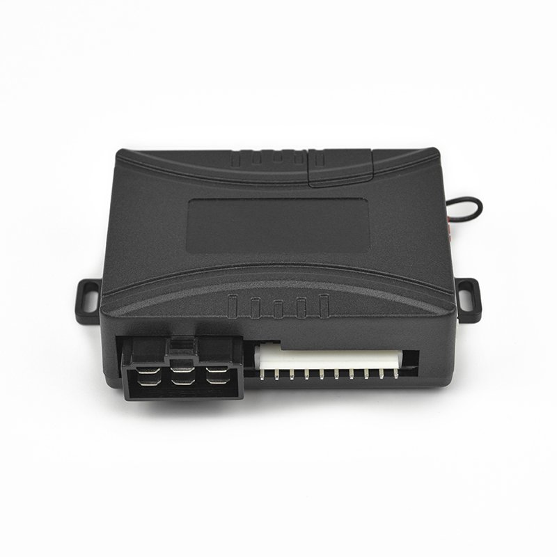 FSK Signal Transmitter Two Way Car Alarm System With Two LCD Remote Controllers and Engine Start Work for All 12V Cars
