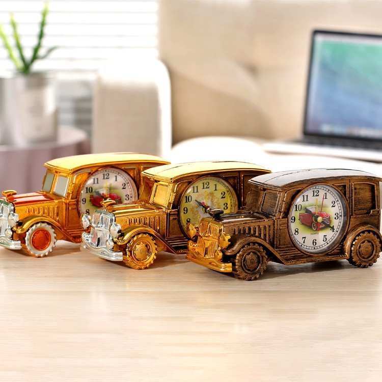 Vintage Classic Car Shape Alarm Clock Battery Powered Old Fashioned Classic Desktop Ornament Vintage Shelf Clock