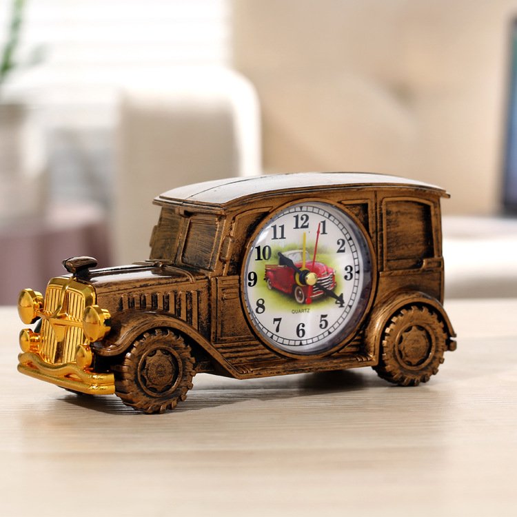 Vintage Classic Car Shape Alarm Clock Battery Powered Old Fashioned Classic Desktop Ornament Vintage Shelf Clock