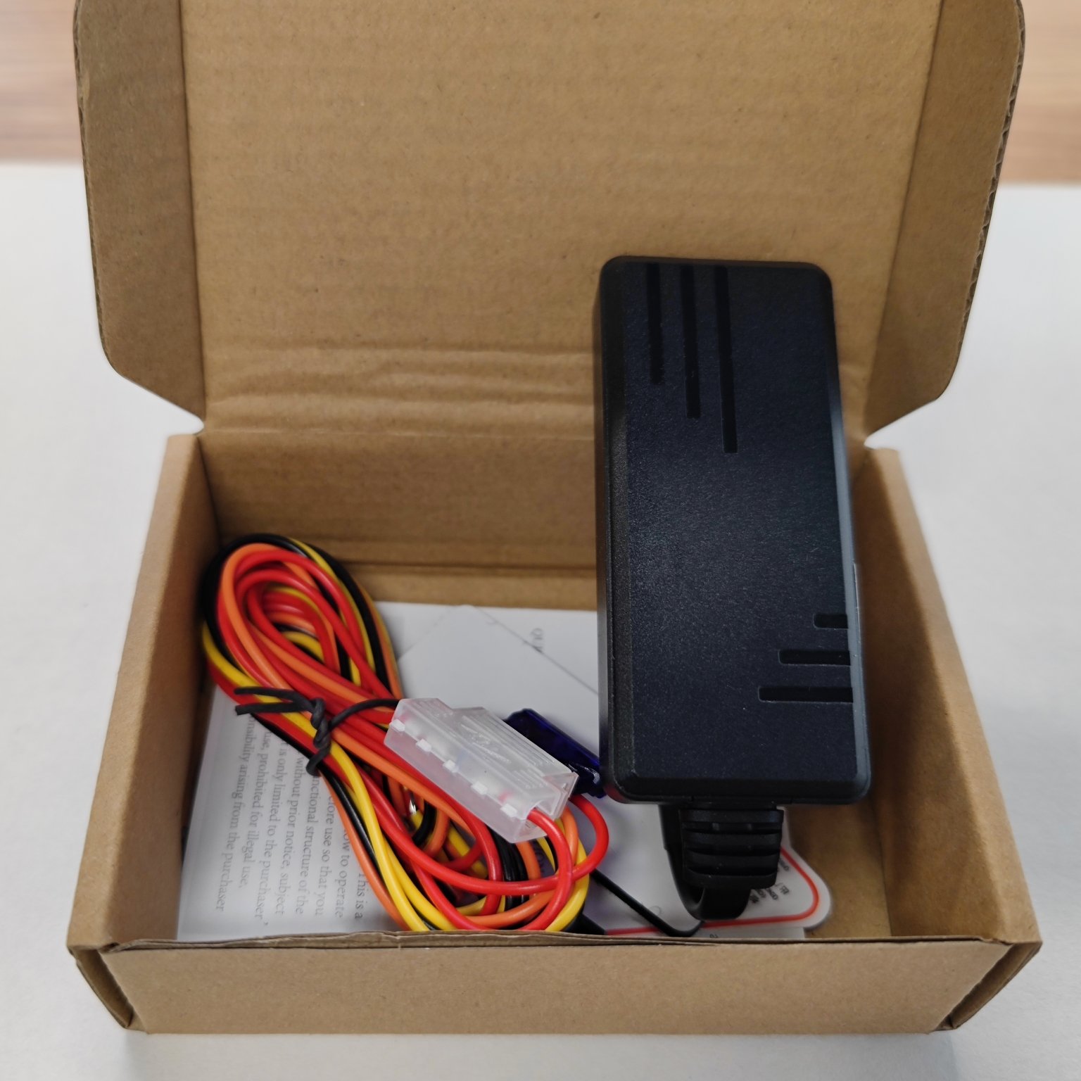 Factory Price Anti-lost 4G/2G Wired GPS tracker Motor/cars with Precise Global Positioning Over-speed Warning