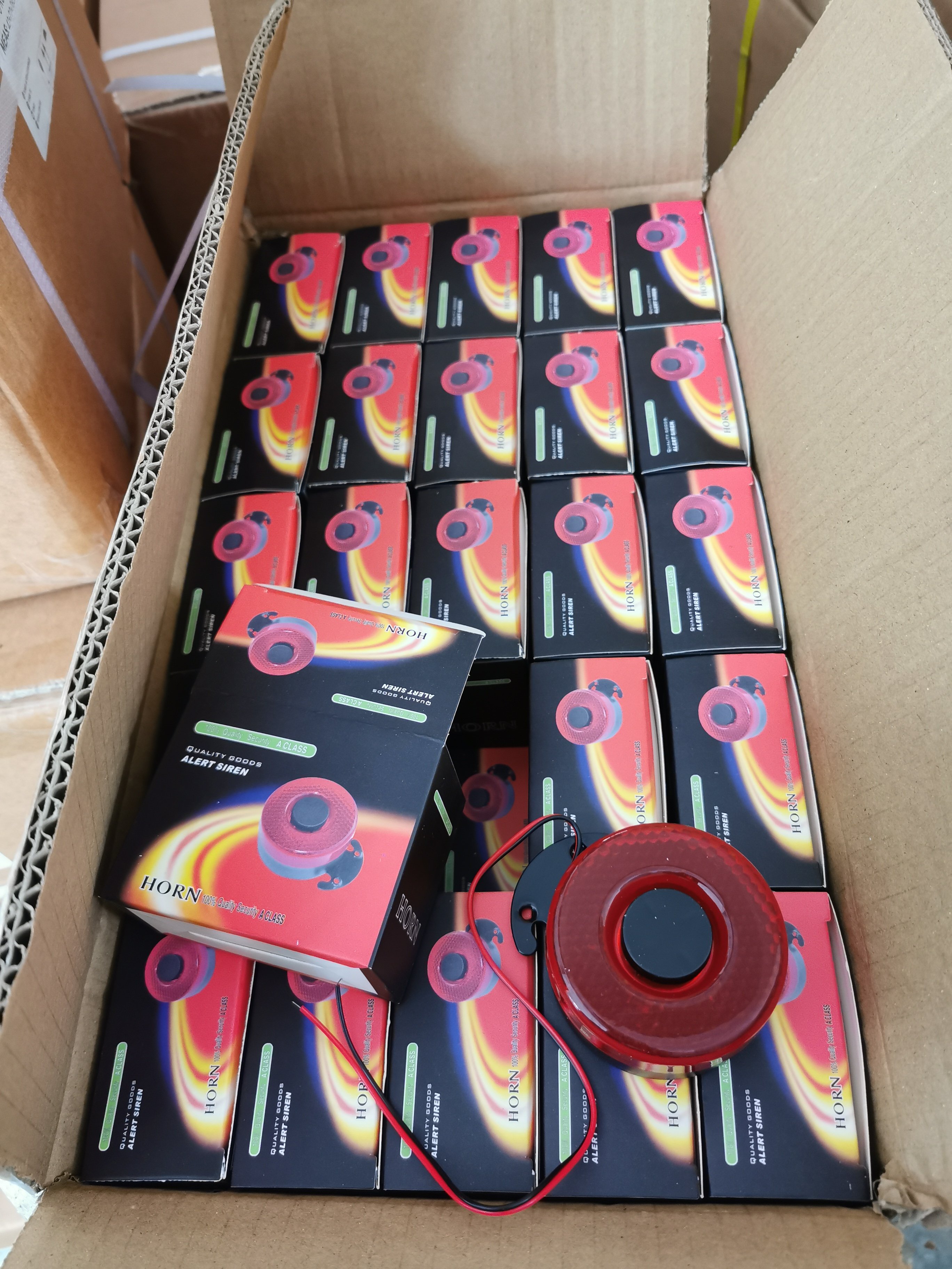 C 12V-24V 105dB Beep Reverse Beeper Air Horn Warning Siren 6 Sound Signal Backup Alarms Horns With Red LED for Car Boat Truck