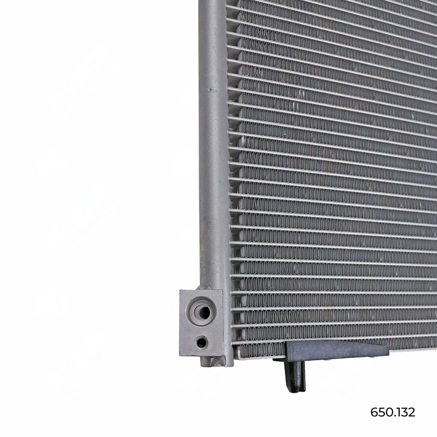 Factory Price LT408 Automotive Spare Parts Air Conditioning Condenser Condenser for Peugeot 207