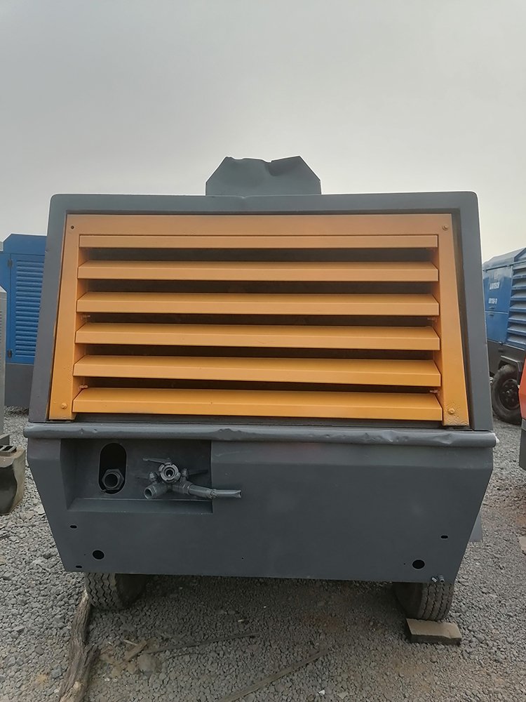 186cfm 2017 Model Atlas XAS186 7 bar Portable diesel Screw air Compressor
