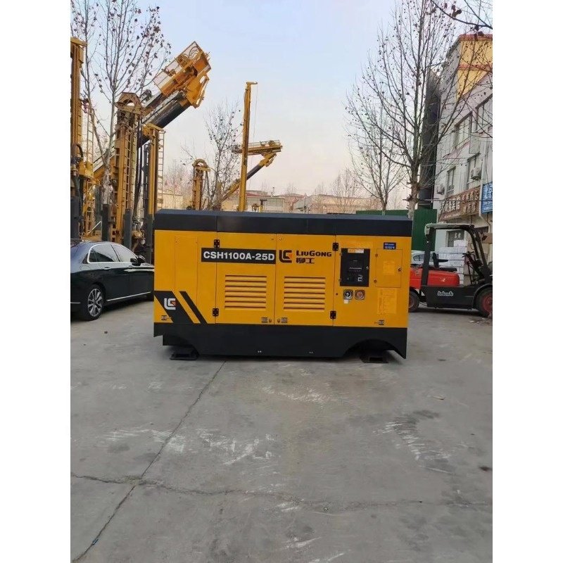 LiuGong CSH 1100CFM 25bar Oilfield diesel Cummins Engine Skid Mounted 300 psi air Compressor 700 Liter for Water Well Drilling
