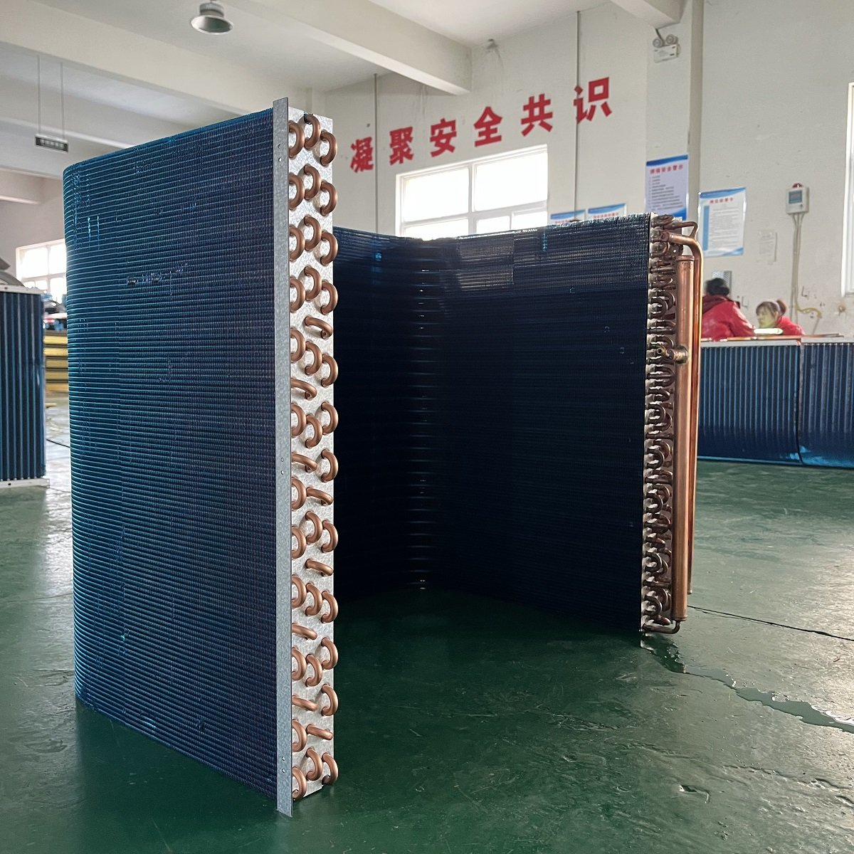 Customize finned condensers, evaporators, cooling coils and heat exchangers.