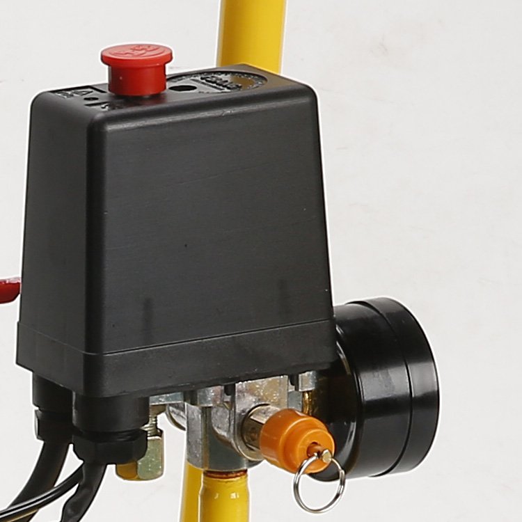China Portable Oil-free Paint Spraying diesel Piston air Compressor 200 Liter with