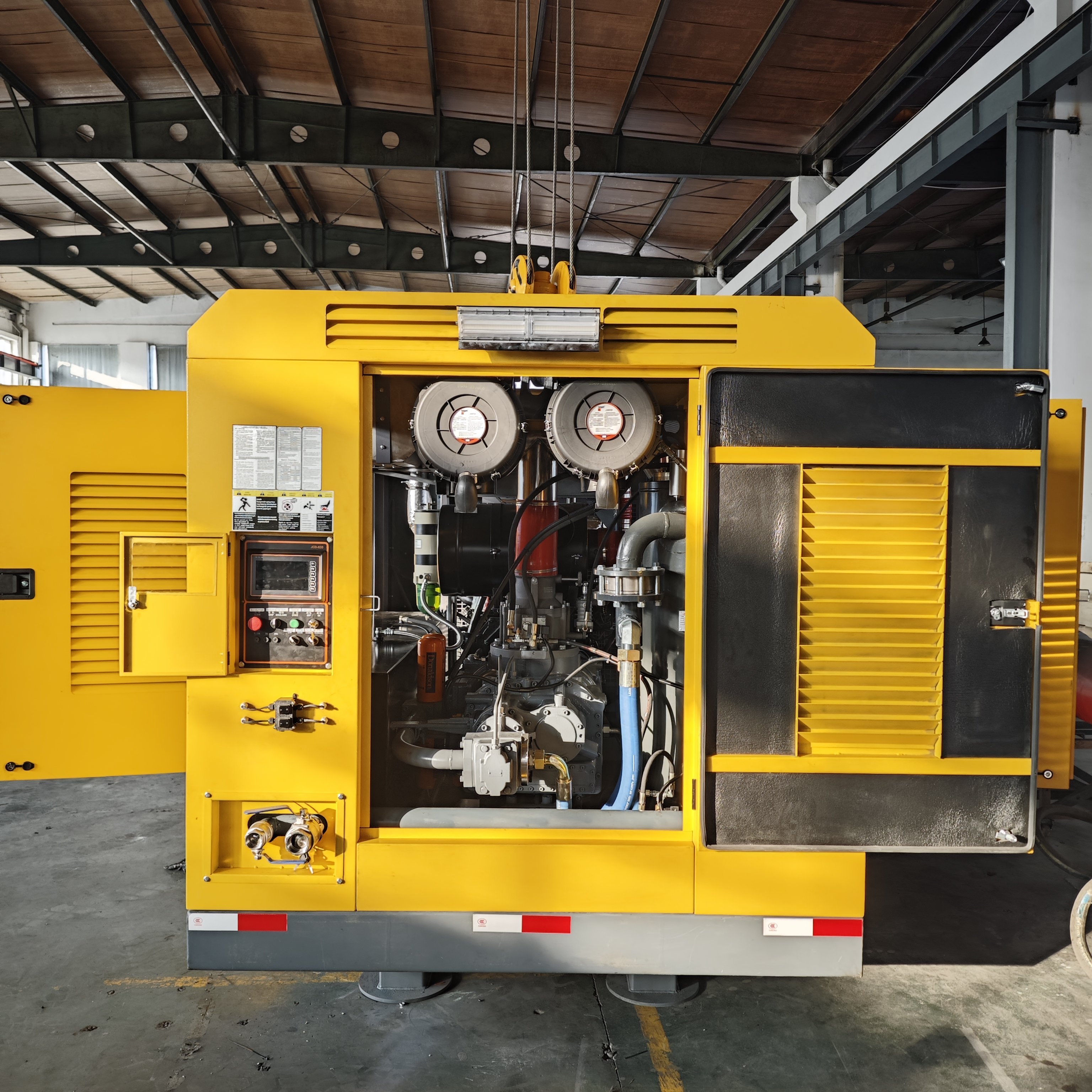 35bar 1300cfm 35m3/min Mining air Compressor Cummins 35 bar 1300 Cfm diesel Engine Screw Compressor for Water Well Drill Rig