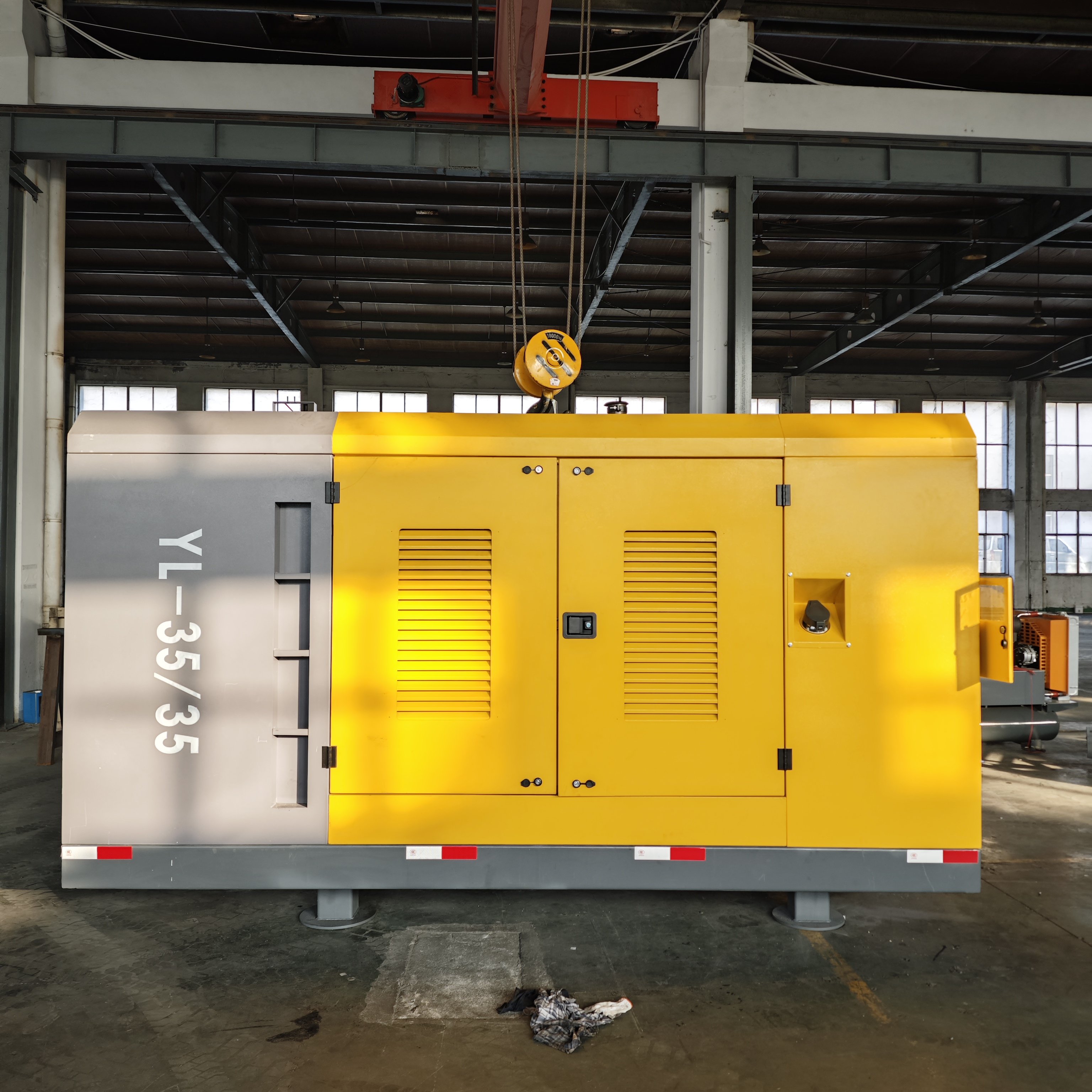 35bar 1300cfm 35m3/min Mining air Compressor Cummins 35 bar 1300 Cfm diesel Engine Screw Compressor for Water Well Drill Rig