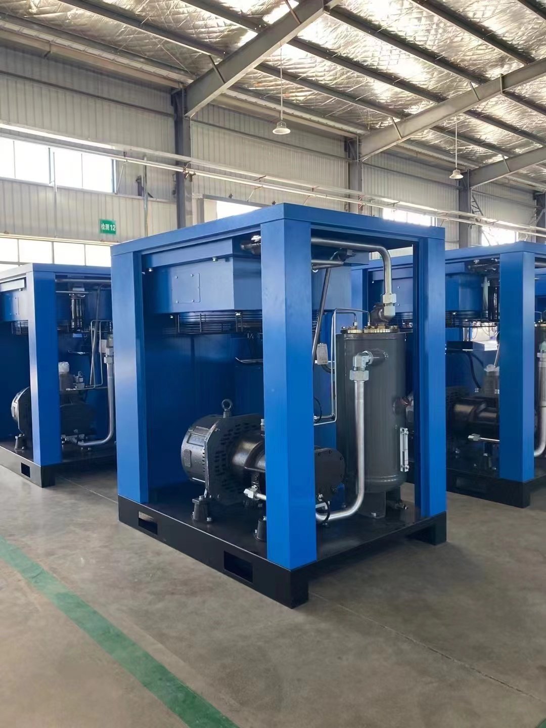 Factory Low-priced Compressors, Low-priced Screw air Compressors Used for Compressing Gases