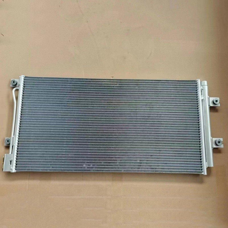 712W61942-0642 Sitrak 8x4 MC13.54-50 Air Conditioner Radiator