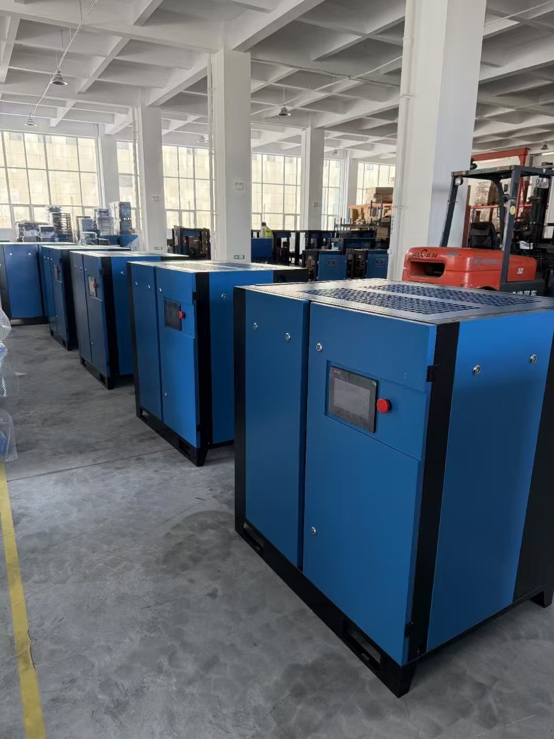 30kW Single-Stage Screw Air Compressor 7.5-220kw Constant Speed Oil Lubricated Gear Bearing Core Components AC/ Gas Power Source