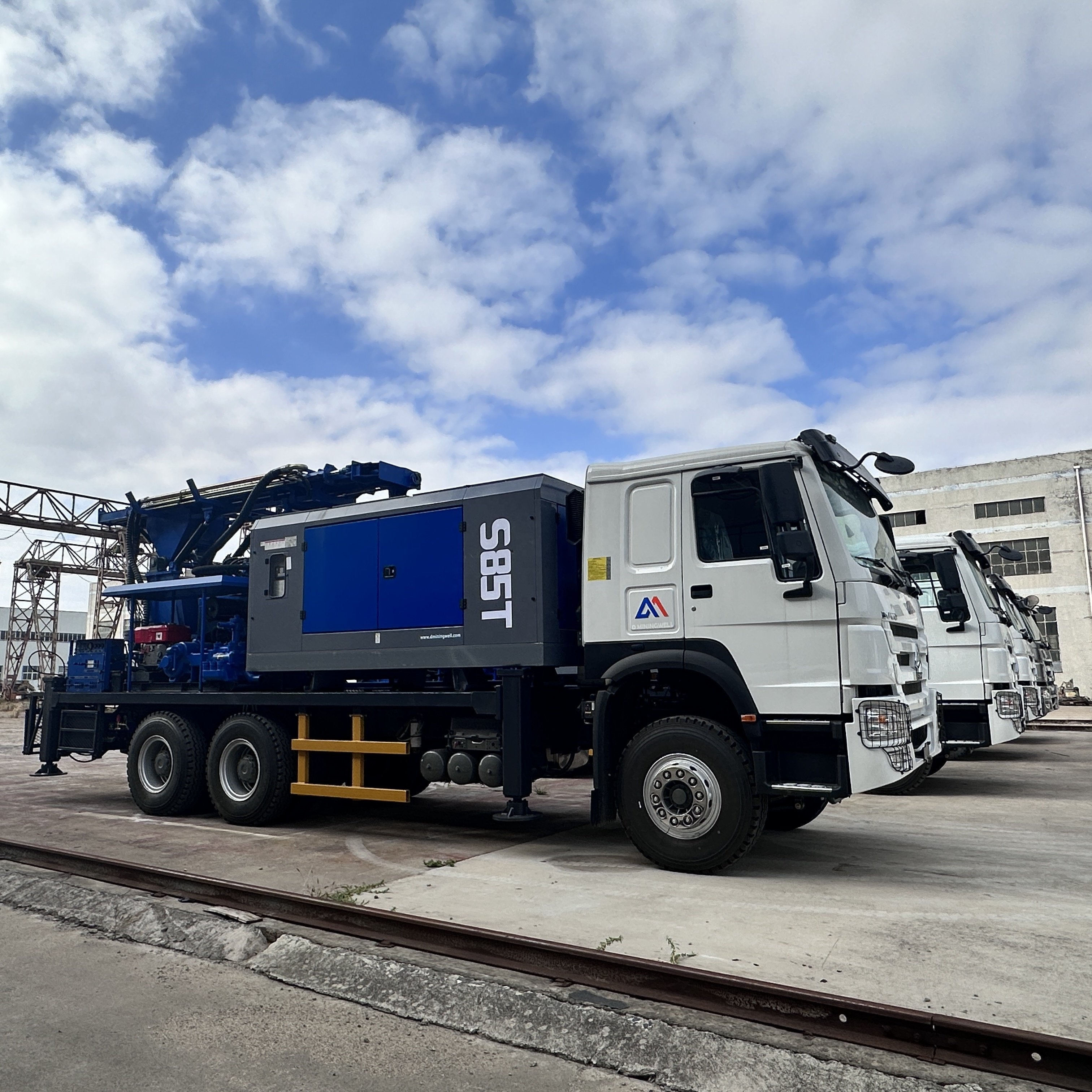D Miningwell MWT-350 350 Depth Truck Mounted Water Well Drilling Rig With 25 Bar Two-stage High-pressure air Compressor