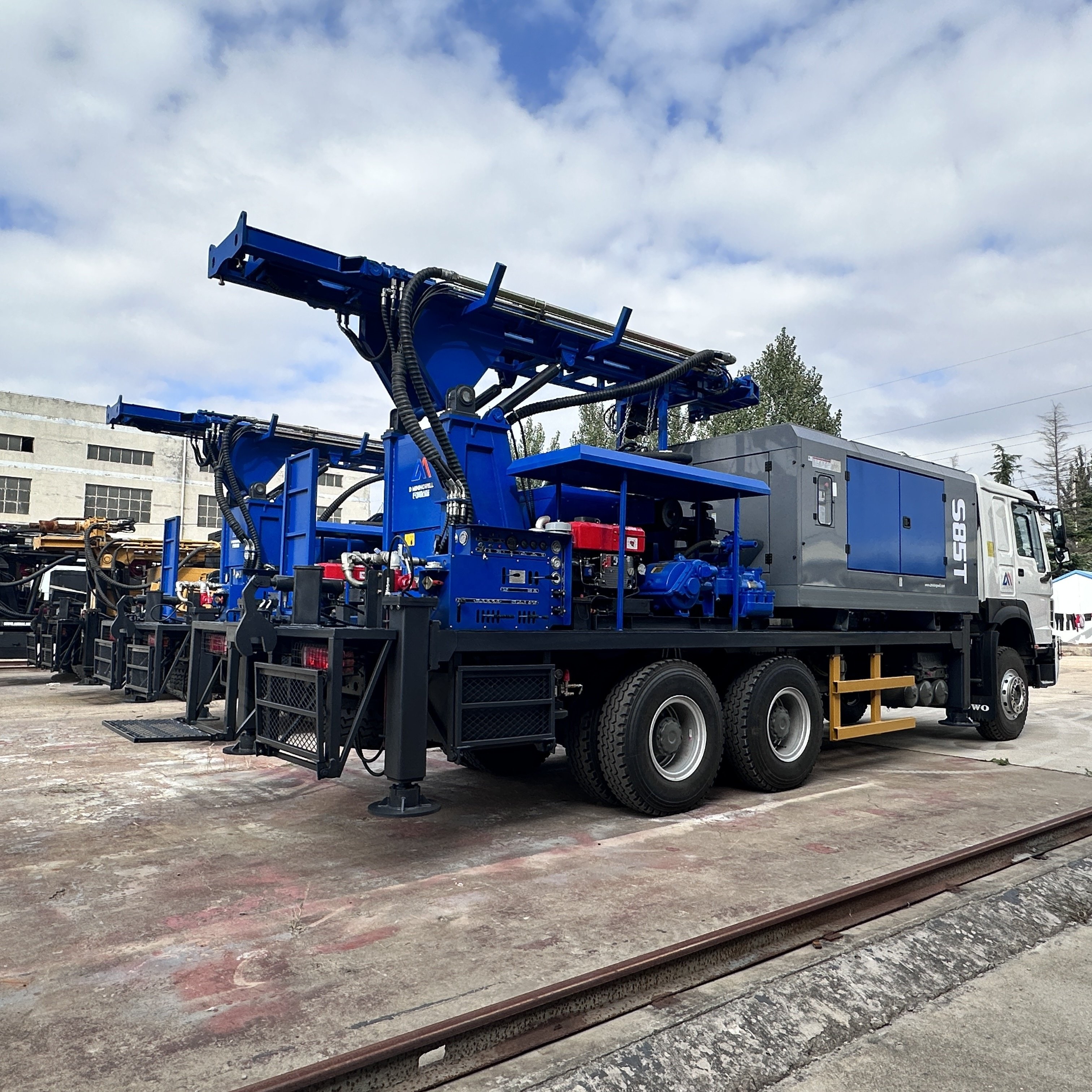 D Miningwell MWT-350 350 Depth Truck Mounted Water Well Drilling Rig With 25 Bar Two-stage High-pressure air Compressor