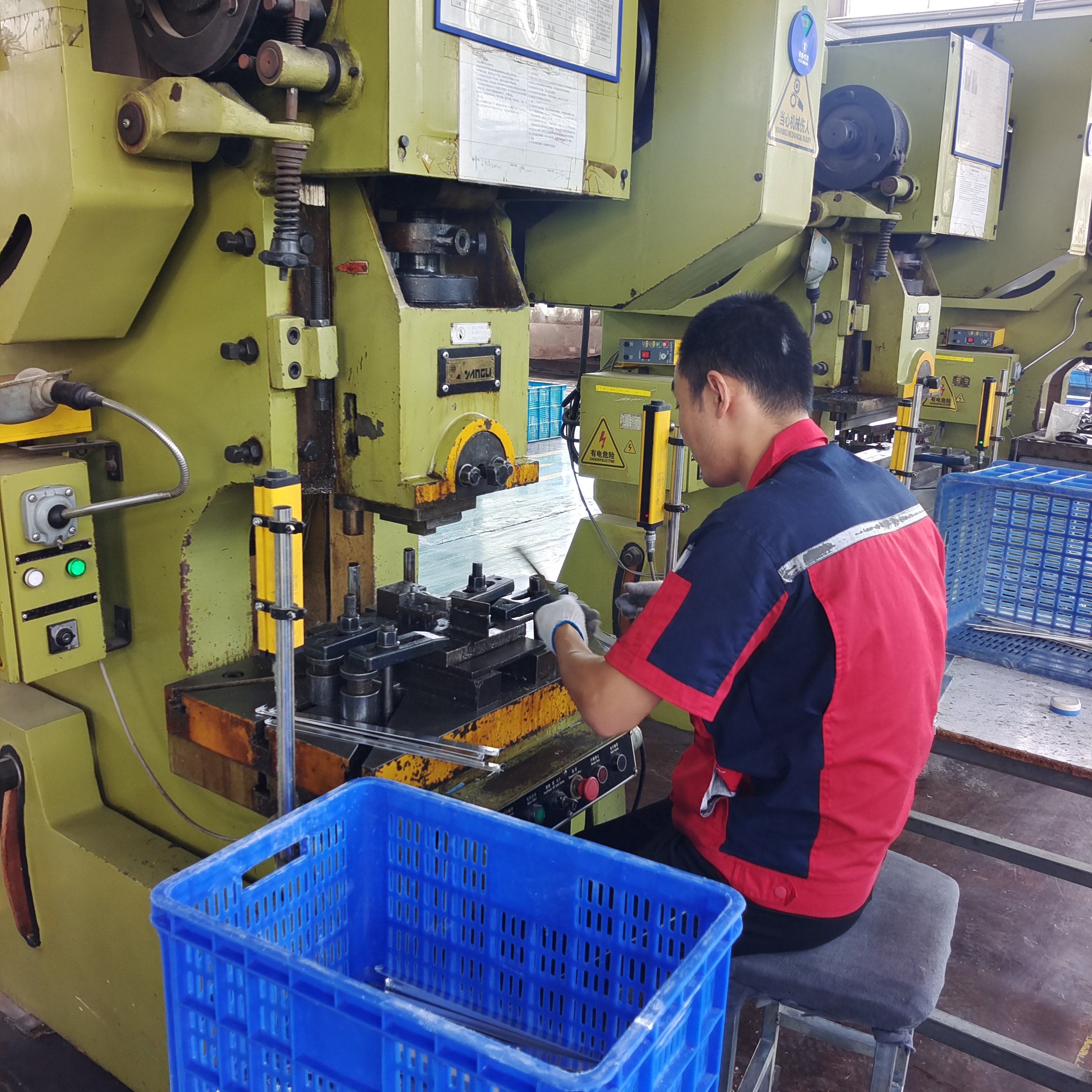 SDKB OEM Factory Price 2024 Custom 12v/24v air Conditioning System for Harvester and Tractor Algriculture Machinery
