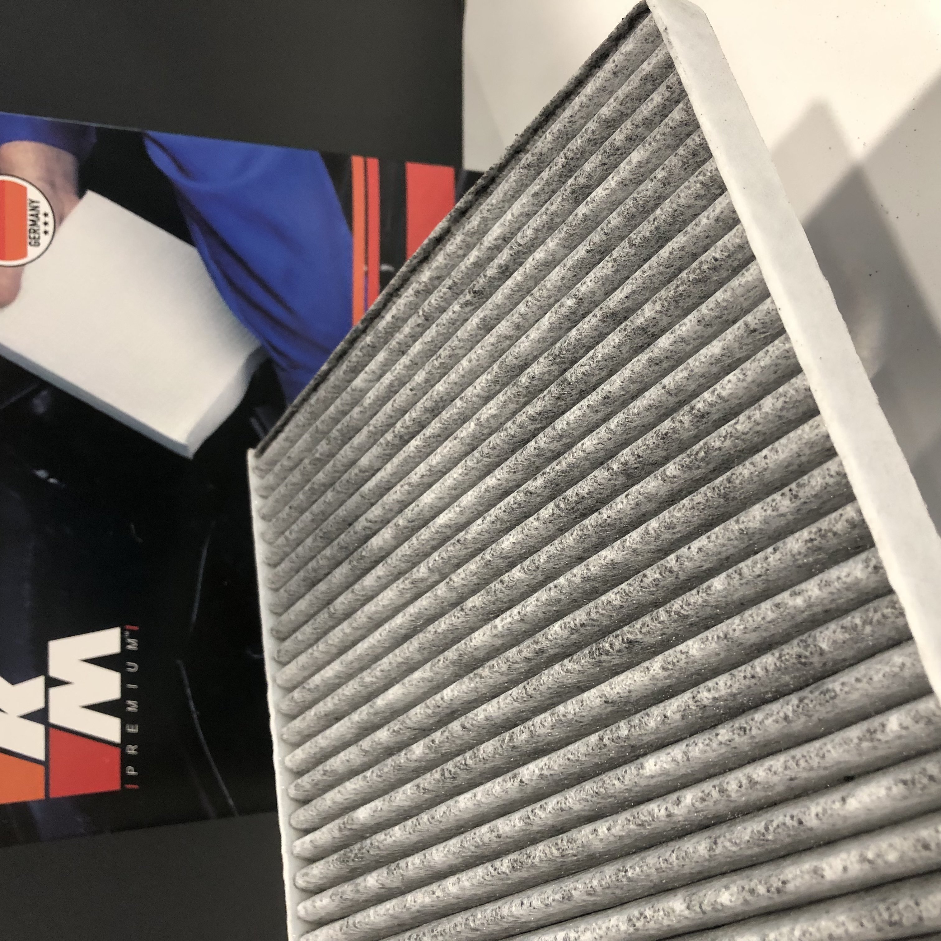 KM Auto Parts China Factory Engine Parts High air Flow Car Cabin Filter OE 97133-2E210 Fit for DONGFENG KIA Beijing Hyundai Kia
