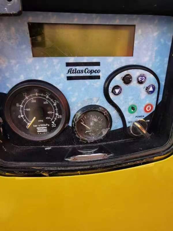 Second Hand Atlas Copco XAX 1050 air Compressor 2017 Model 25 bar CAT Engine Portable diesel Screw air Compressor