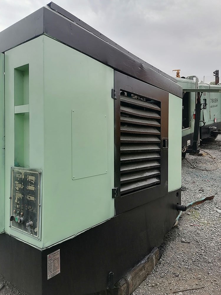 Second Hand 20 bar Yuchai Engine Kaishan 26/20 air Compressor 2018 Model Stable diesel Screw air Compressor
