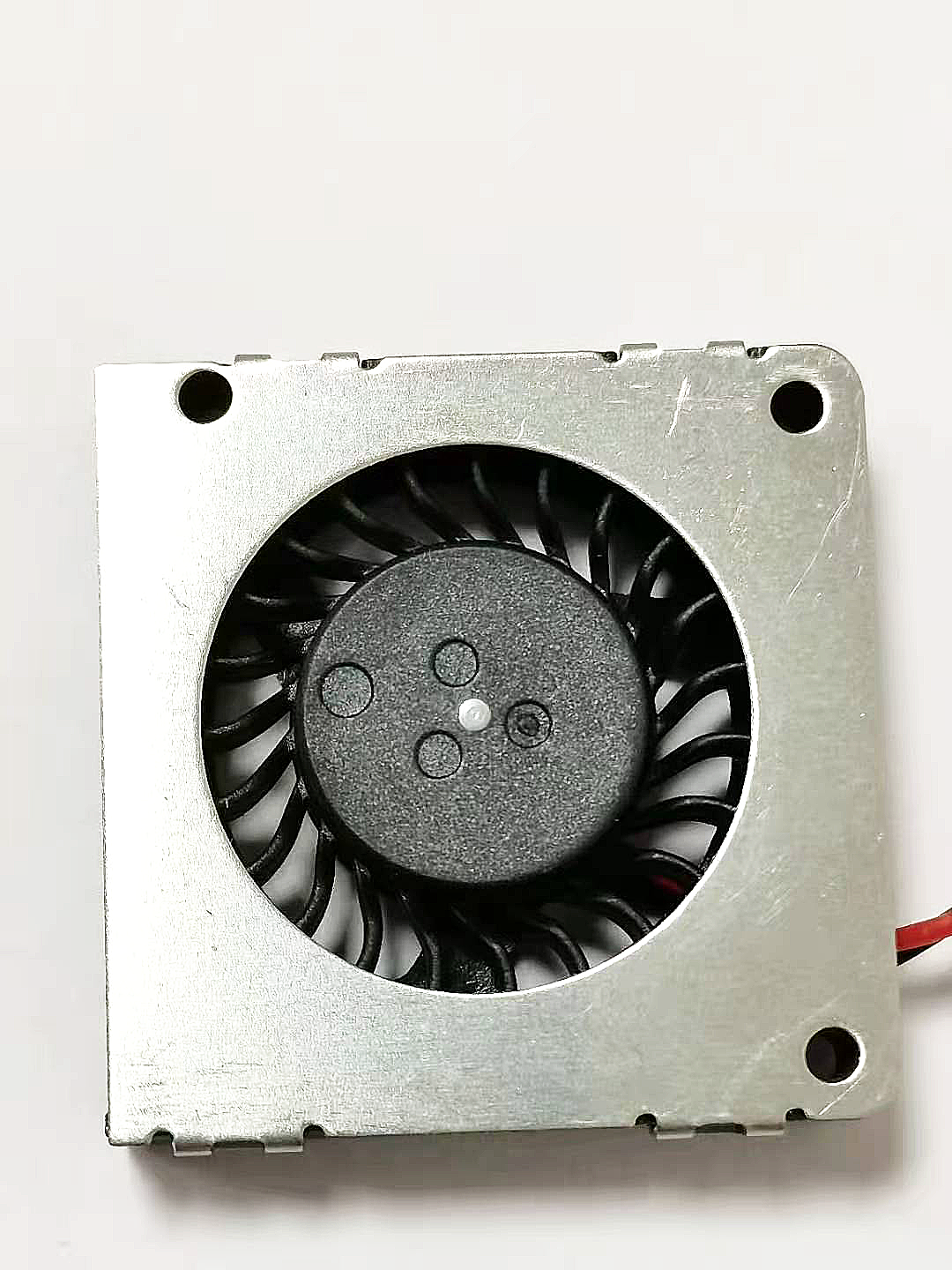 Amazing Quality Specializing in the Production Guangdong DC Blower 12 Volt Cooling Fans
