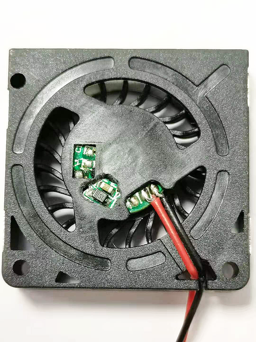 Amazing Quality Specializing in the Production Guangdong DC Blower 12 Volt Cooling Fans