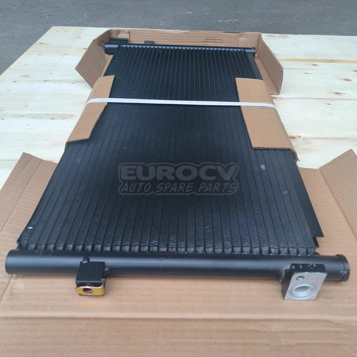 VOE 21086304 FM400 FM440 FAW Volvo Automobile Truck Pump Truck air Conditioning Condenser Evaporator Accessories