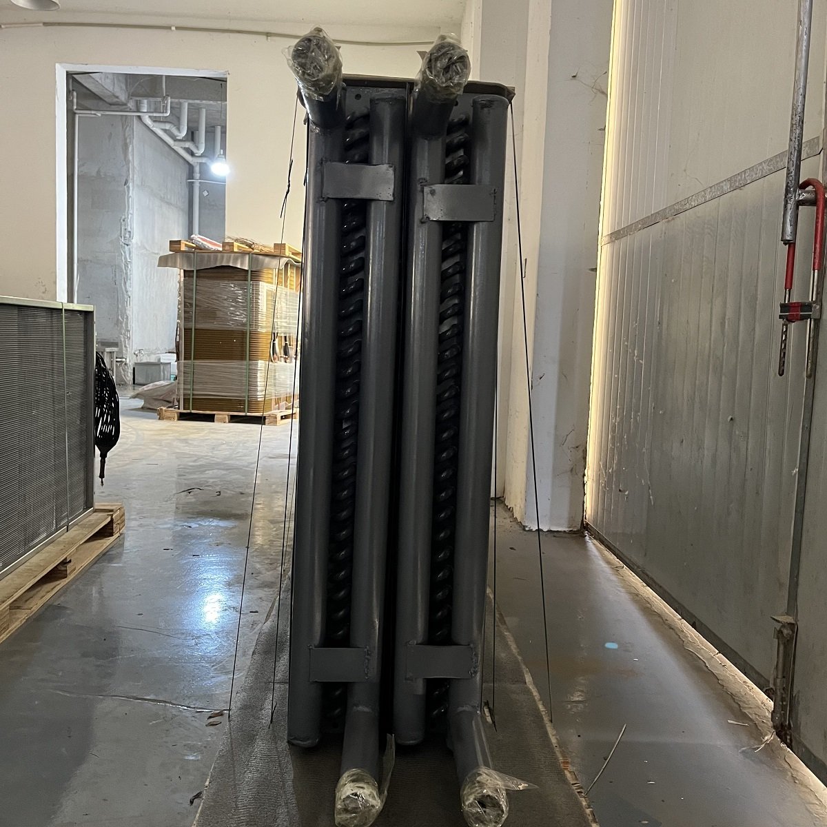 Customized fan coil units, water-cooled air conditioners, cooling coils, and aluminum fin condensers.