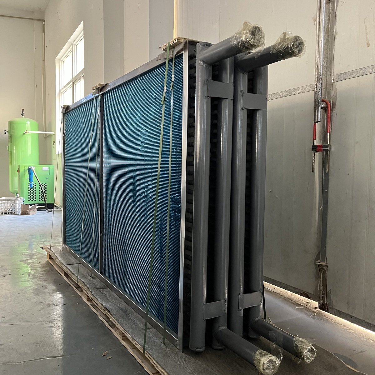 Customized fan coil units, water-cooled air conditioners, cooling coils, and aluminum fin condensers.