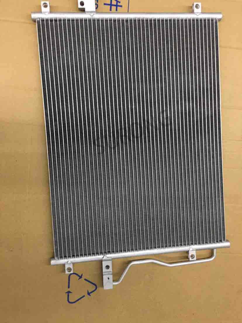 Surong Wholesale High Quality Car Vehicle Parts Accessories Air Conditioning Systems Air Condensers for MG Maxus All Series
