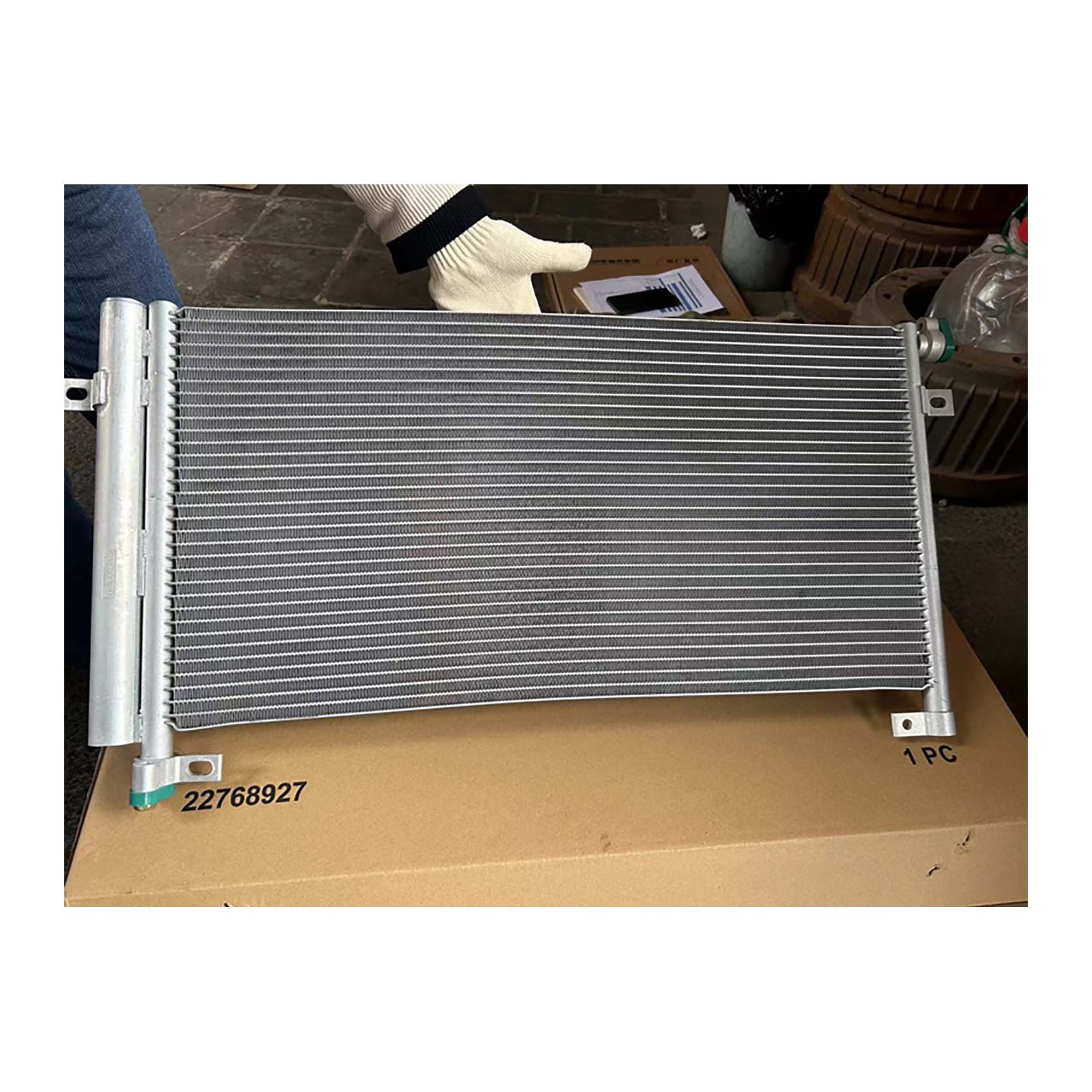 22768927 Air Conditioner Condenser for VOL Heavy Truck