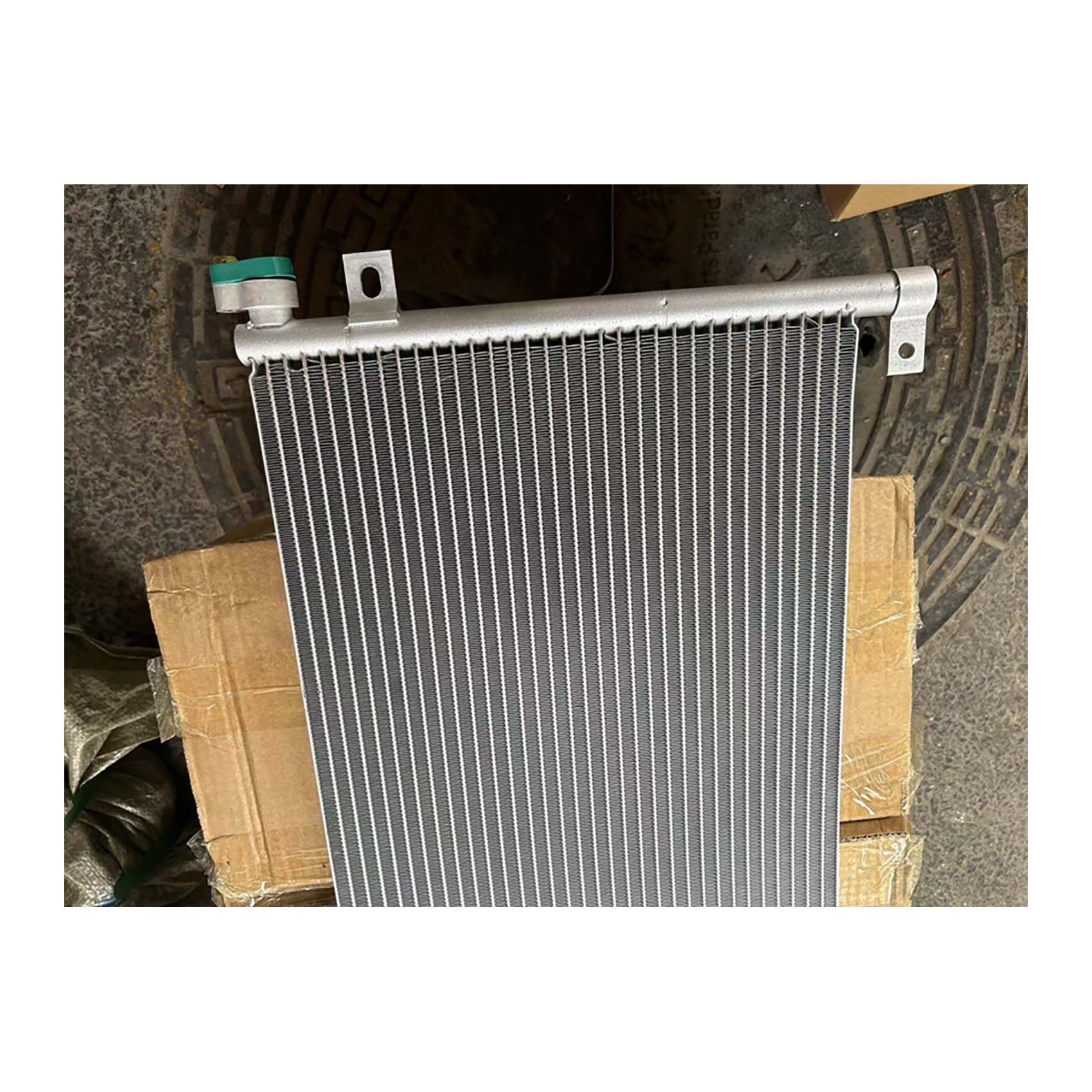 22768927 Air Conditioner Condenser for VOL Heavy Truck