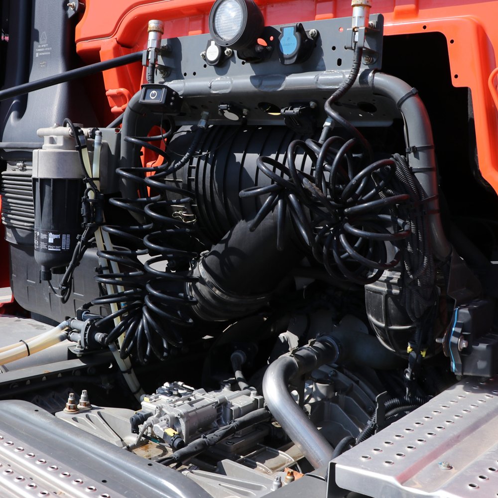 Sinotruk Sitrak C9H Truck Tractor 540Hp 4X2 Euro 6 Fuel Airbag Suspension Automatic Transmission Truck Tractor