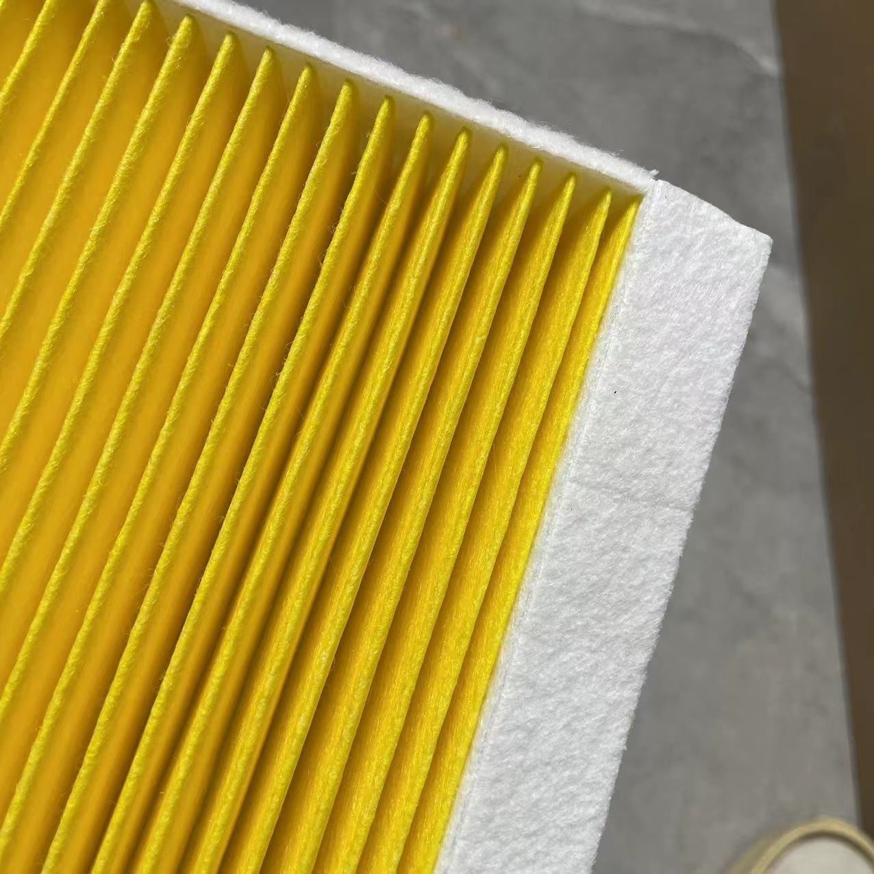 Qr Oe 1668300218 A1668300218 Car Air Conditioner Filter for Mercedes Benz C180 C220 Cdi Amg C 63 Bluetec C 350e C 250