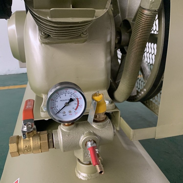 FUCAI Heavy Duty 116 psi 7.5kw 10hp Chinese Manufacture Industrial Piston air Compressor