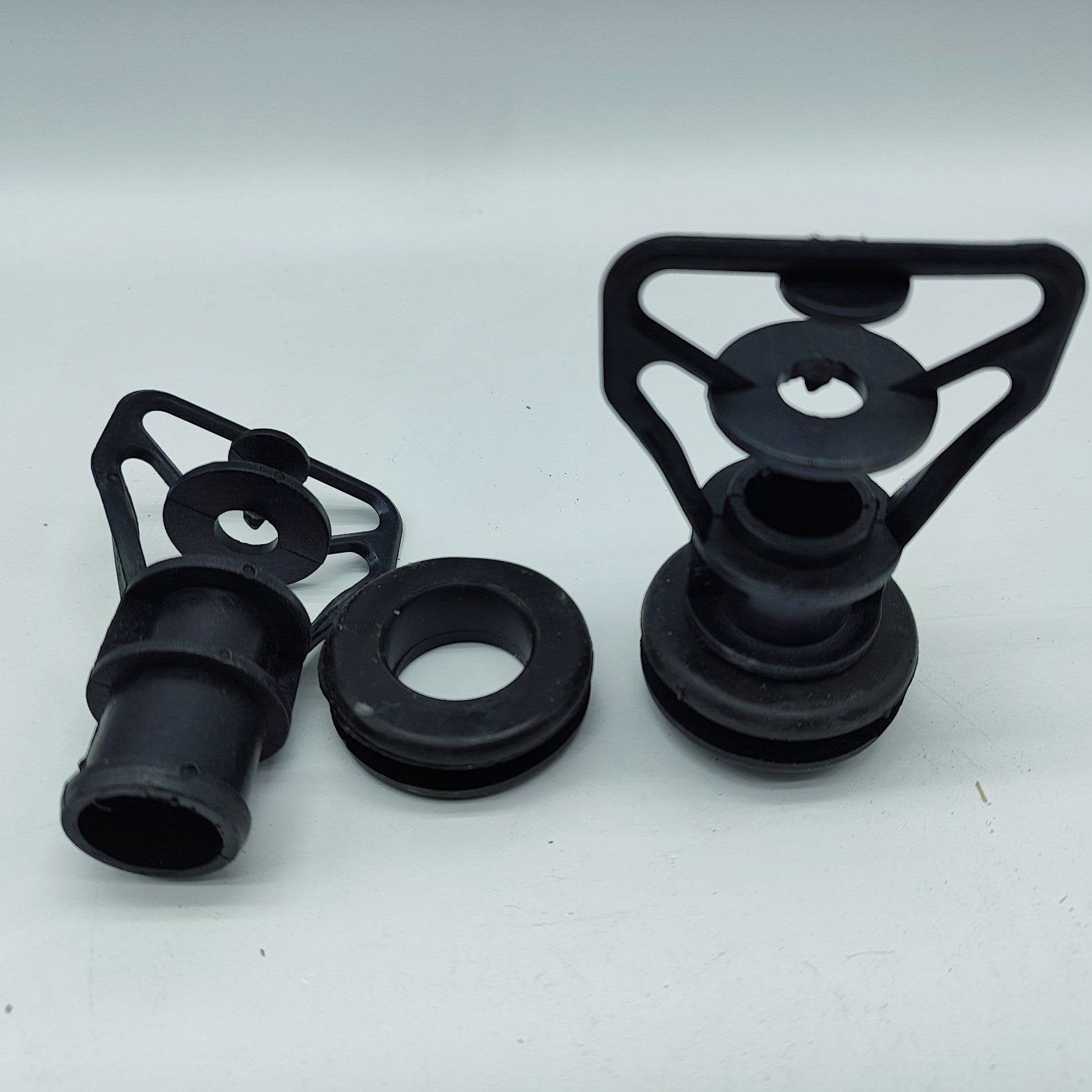 Small Plastic Nozzle Water Sprayer Condenser Cooling Tower Nozzle for Closed Circuit Cooling Towers and Evaporative Condersers