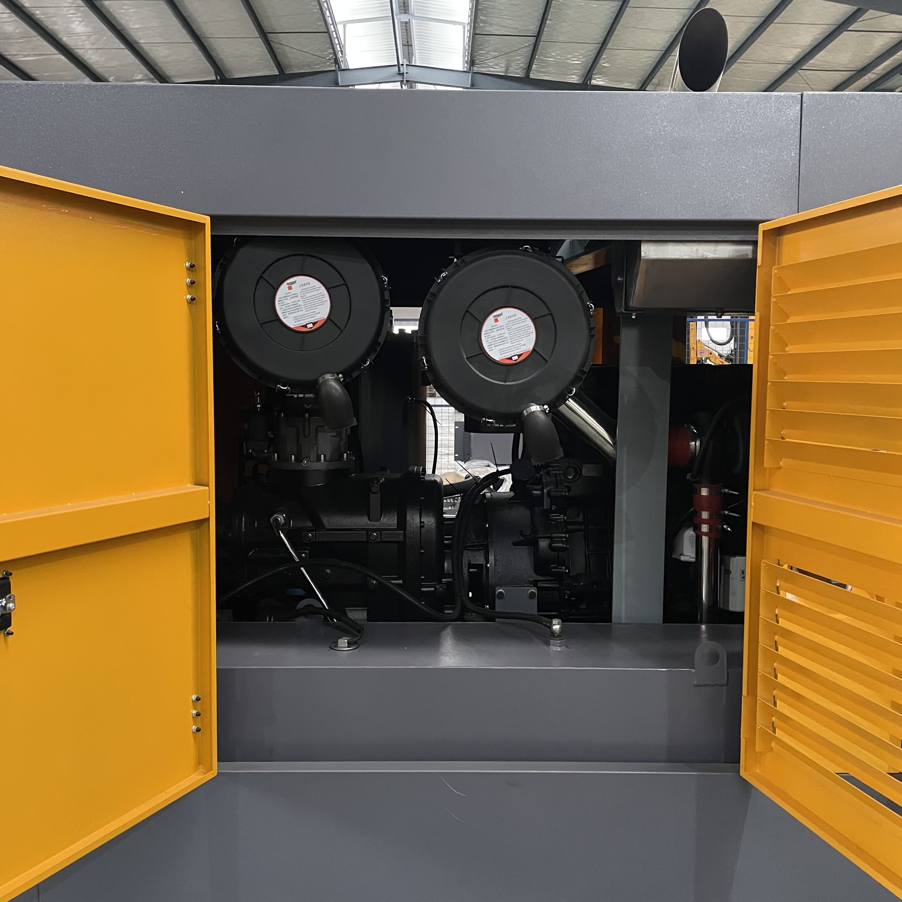 1050cfm 23 Bar CE Certification 258kw Diesel High Quality Screw Air Compressor for Water Well Drilling 200m Drilling Rig