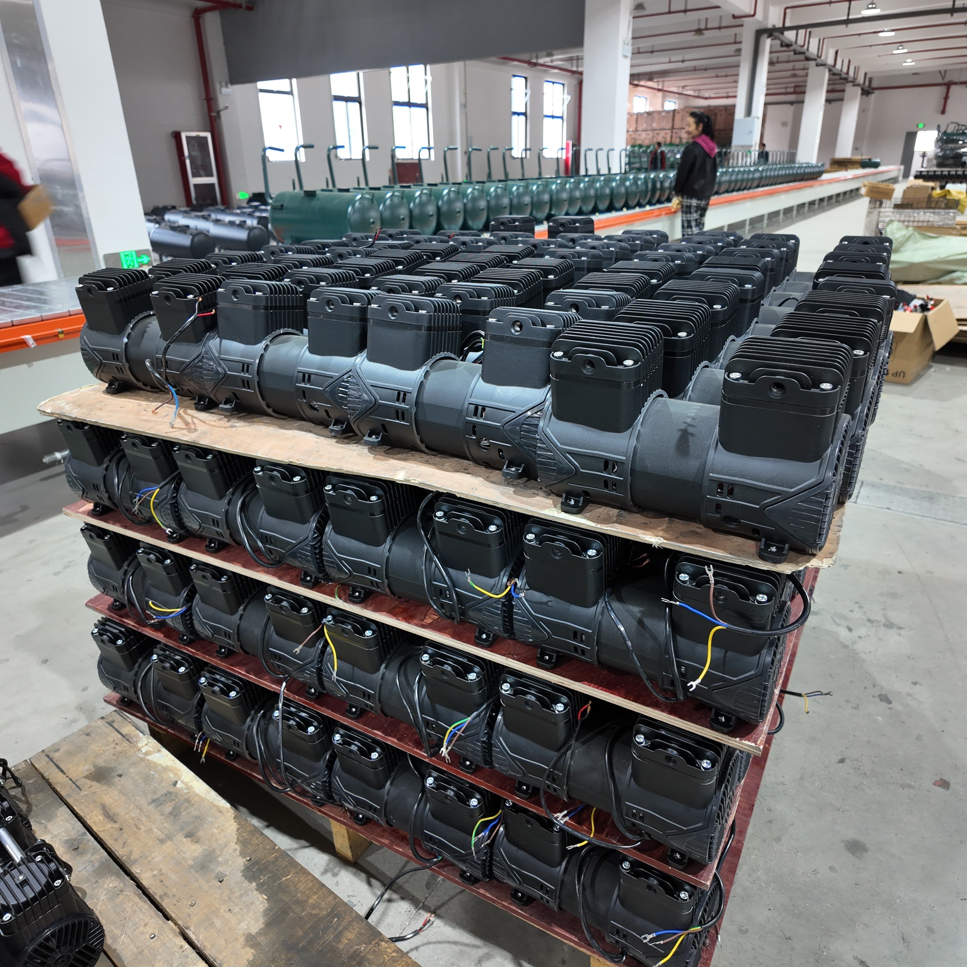 Adjusting tank U750W Oil-Free Factory Direct Portable Air Longer Life 24L air Compressor