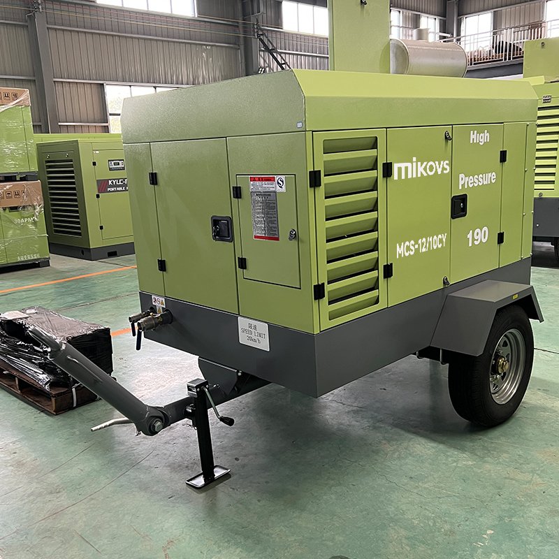 Compressor 8bar 400cfm Diesel Engine Mining Portable Screw Air Compressor With Jack Hammer