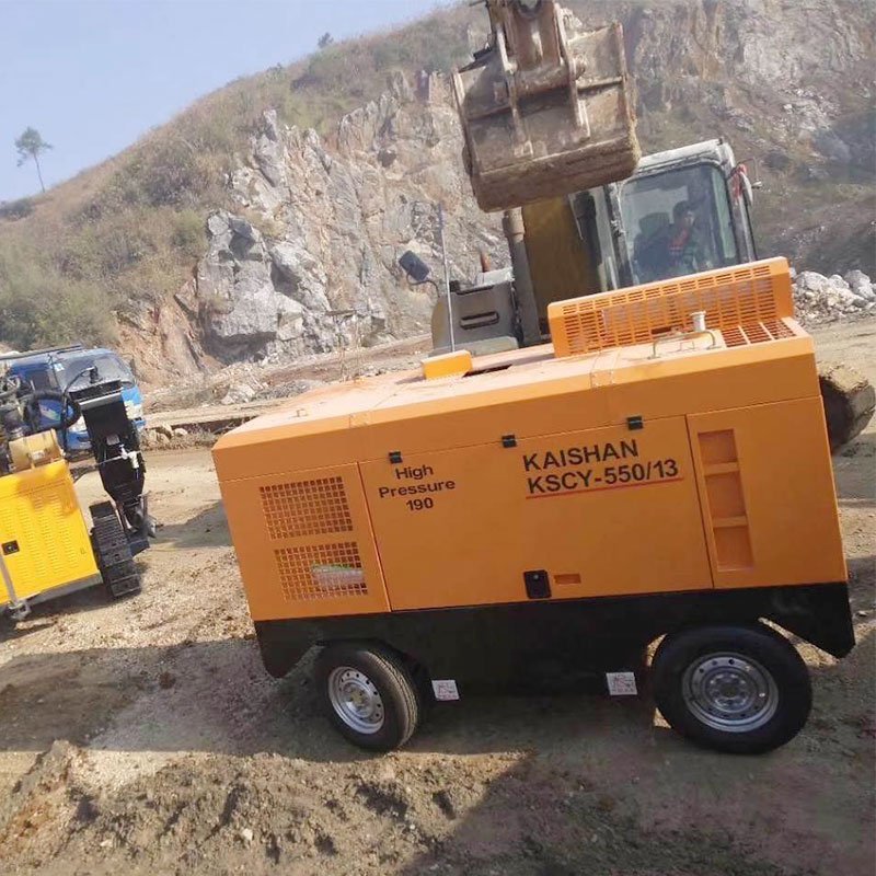 Kaishan Screw Air Compressor KSCY-550/13 Wheel PortableType Diesel Engine Air Compressor 550CFM 13Bar