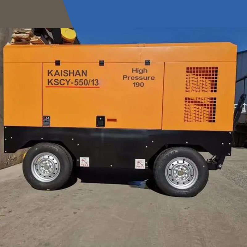 Kaishan Screw Air Compressor KSCY-550/13 Wheel PortableType Diesel Engine Air Compressor 550CFM 13Bar