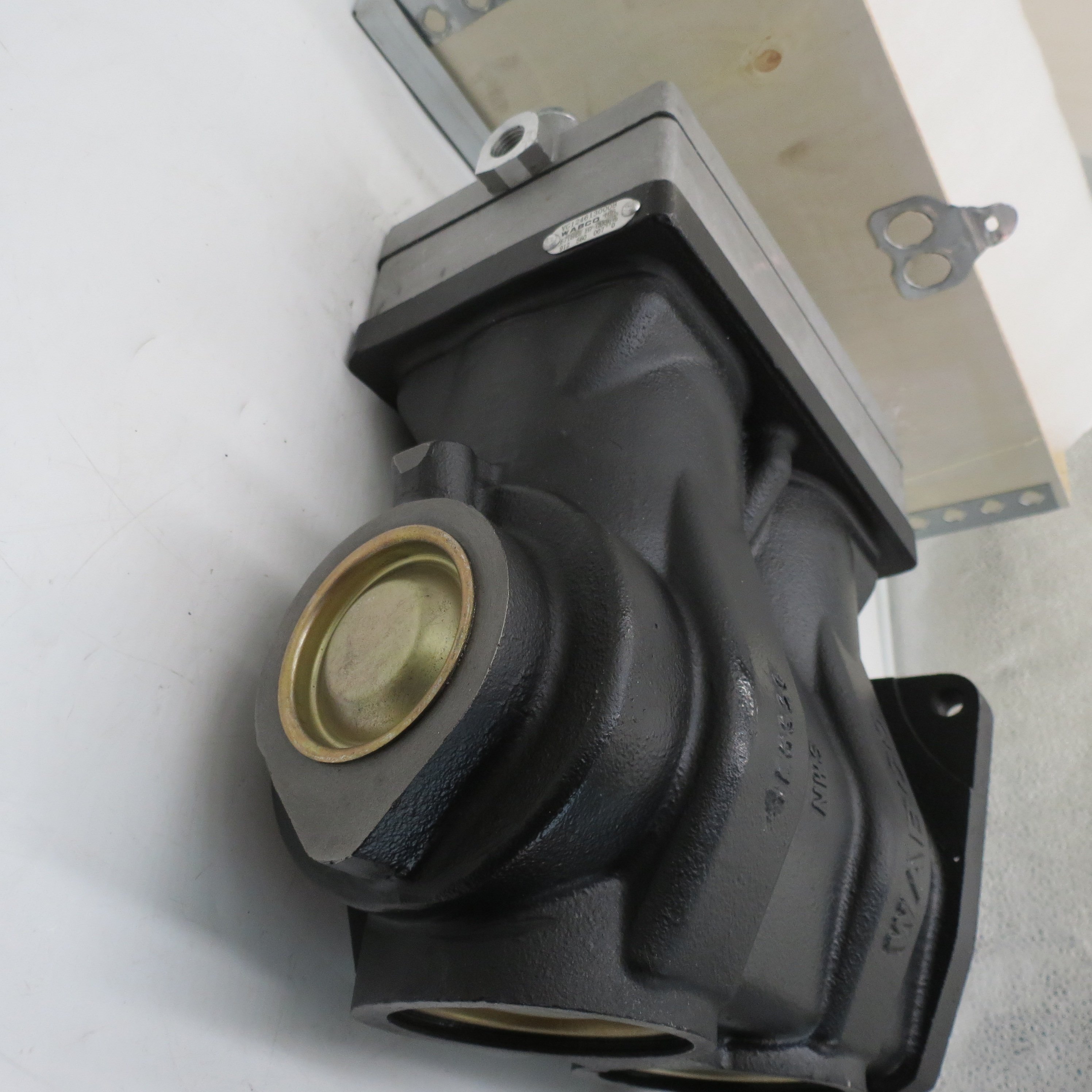 Good Performance Trucks and Cars Engine Parts Air Compressor VG1246130008