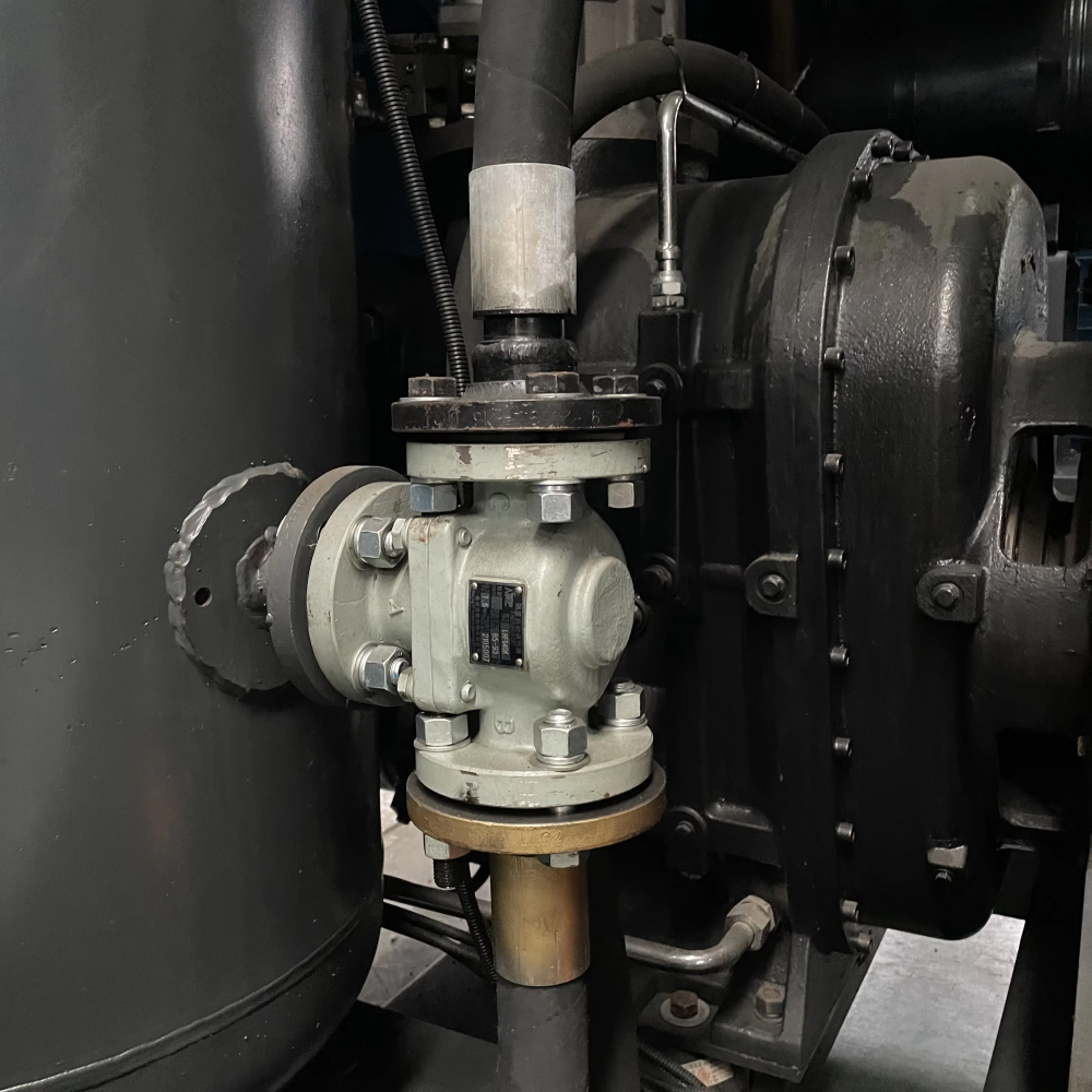 Hot Selling 1200cfm 35bar China Direct Screw Industrial Engine Air Compressor