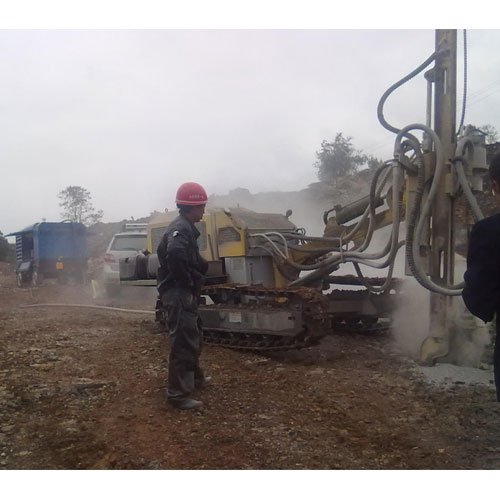 Manufacture Diesel Mobile Screw Air Compressor Machine for Mining Water Well Drilling Rig
