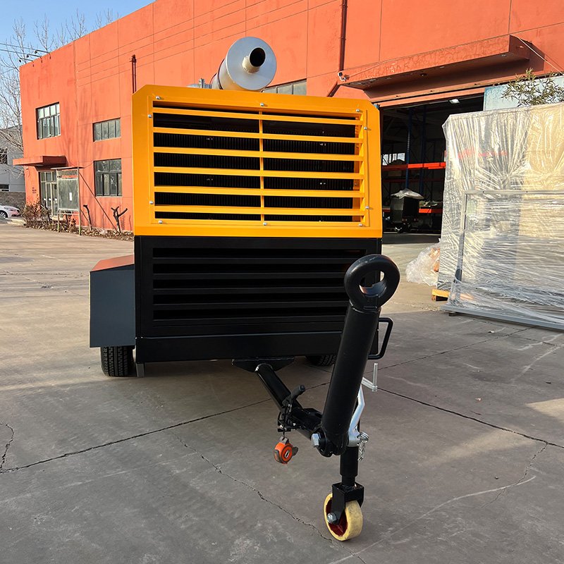 High Pressure Industrial 14 bar Diesel Portable Screw Air Compressor with Wheels for Mining