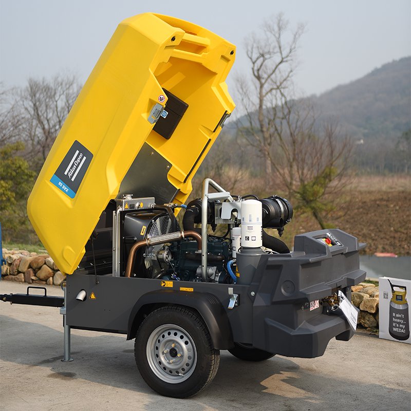 China Supplier XAS XRHS836 XRVS1100 27bar Screw Mobile Air Compressor Machine Atlas Copco Portable air Compressor